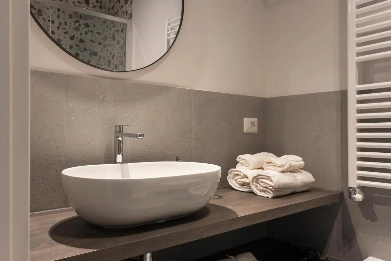 Apartamento Bilocale Aleardi Milán